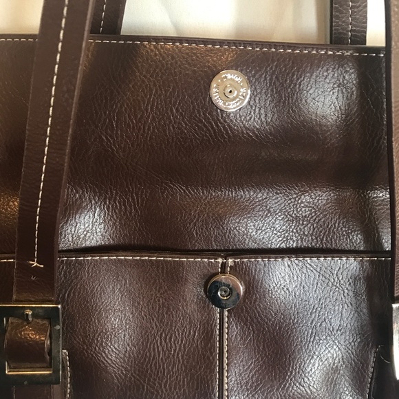 Kenneth Cole Reaction purse - Picture 5 of 8